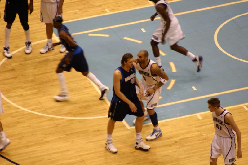 2008-03-03 19:16:28 ** Basketball, Utah Jazz ** Action on the court.