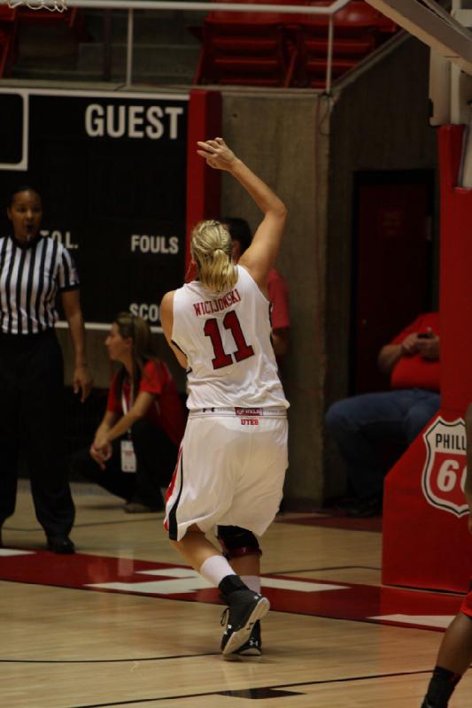 2011-11-05 17:26:59 ** Basketball, Dixie State, Taryn Wicijowski, Utah Utes, Women's Basketball ** 