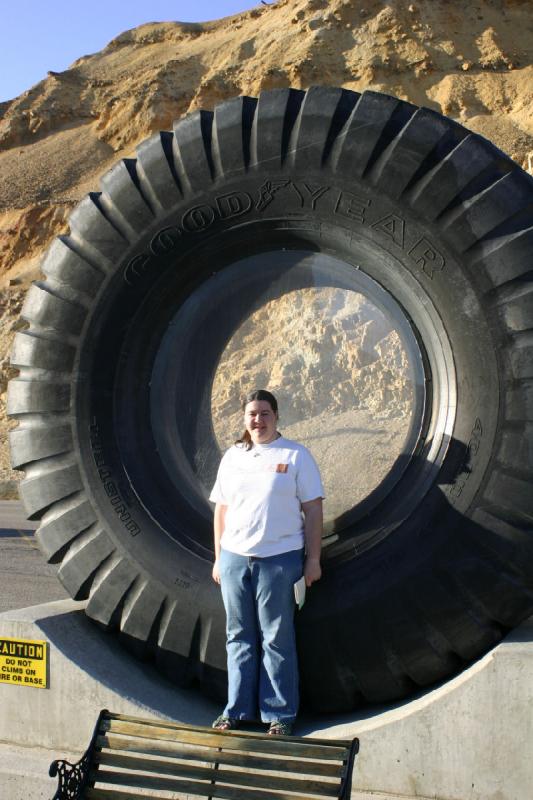2005-05-22 19:26:25 ** Erica, Utah ** Erica compared to the size of the tire.