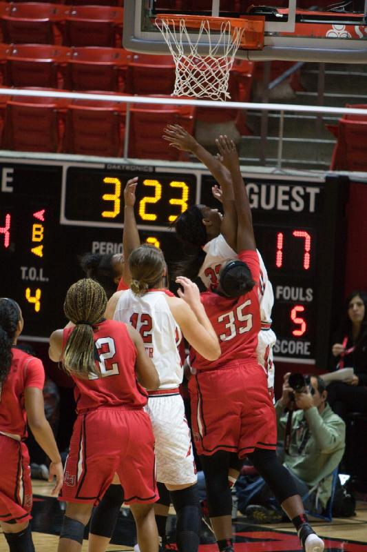 2015-11-17 19:36:11 ** Basketball, Damenbasketball, Emily Potter, Lamar, Tanaeya Boclair, Utah Utes ** 