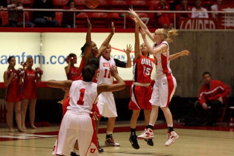 2010-01-16 15:18:34 ** Basketball, Damenbasketball, Janita Badon, Josi McDermott, Taryn Wicijowski, UNLV, Utah Utes ** 