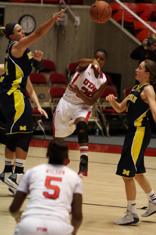 2012-11-16 17:56:04 ** Awa Kalmström, Basketball, Cheyenne Wilson, Michigan, Utah Utes, Women's Basketball ** 