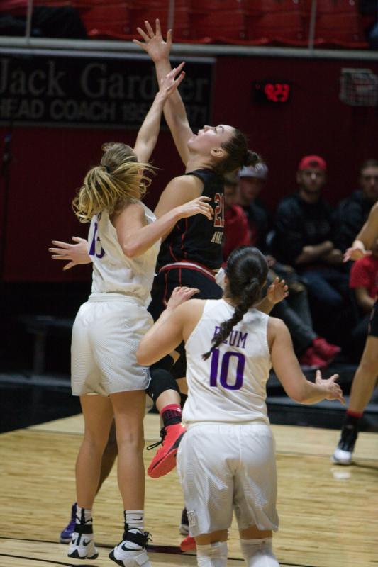 2017-02-03 21:22:02 ** Basketball, Megan Jacobs, Utah Utes, Washington, Wendy Anae, Women's Basketball ** 