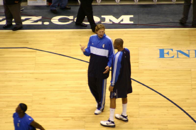 2008-03-03 20:21:58 ** Basketball, Utah Jazz ** Dirk Nowitzki and one of his colleagues.