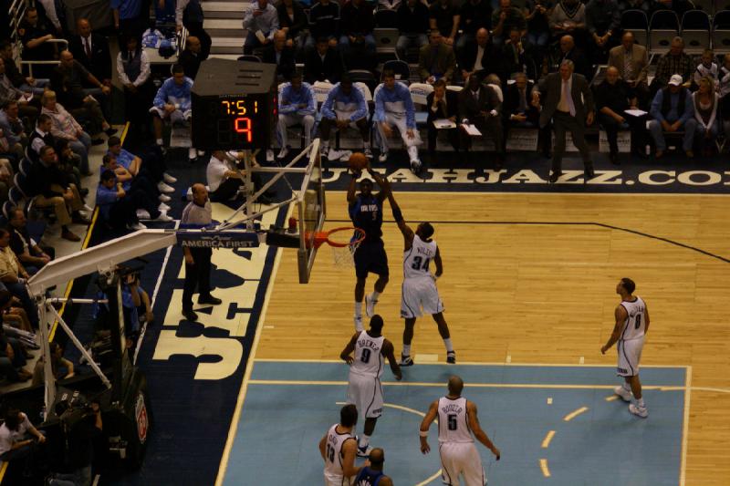2008-03-03 20:33:14 ** Basketball, Utah Jazz ** Korbversuch der Dallas Mavericks.