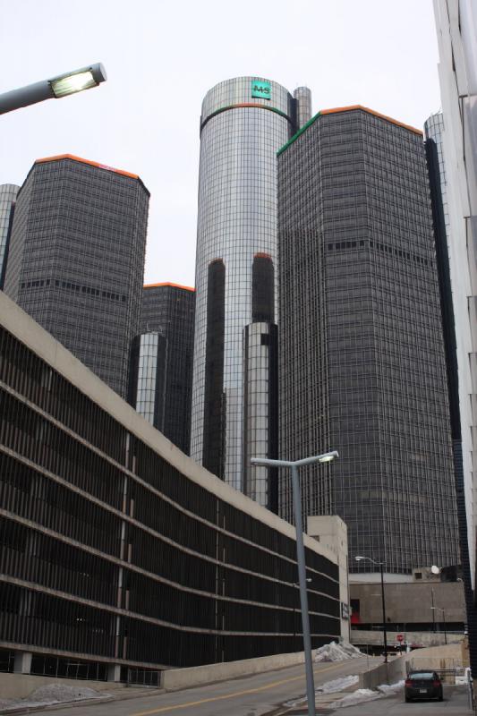 2014-03-08 17:29:25 ** Detroit, Michigan, Shedd Aquarium ** Behind the parking garage is the company headquarters of General Motors.