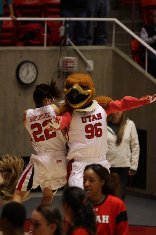 2013-12-11 18:58:19 ** Basketball, Damenbasketball, Danielle Rodriguez, Swoop, Utah Utes, Utah Valley University ** 