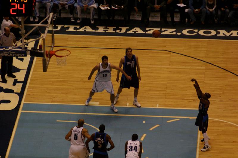 2008-03-03 20:28:36 ** Basketball, Utah Jazz ** Freethrow for the Mavericks.
