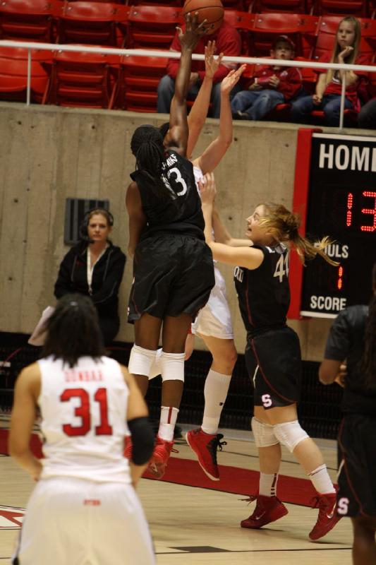 2014-01-10 18:17:56 ** Basketball, Ciera Dunbar, Michelle Plouffe, Stanford, Utah Utes, Women's Basketball ** 