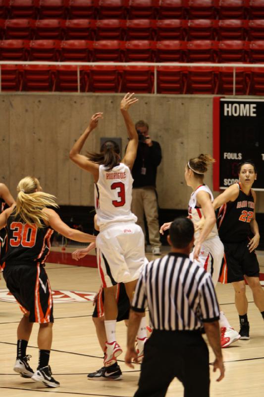 2011-12-06 19:05:59 ** Basketball, Damenbasketball, Idaho State, Iwalani Rodrigues, Michelle Plouffe, Utah Utes ** 