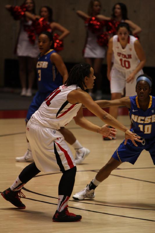 2013-12-30 19:08:13 ** Basketball, Ciera Dunbar, Damenbasketball, Nakia Arquette, UC Santa Barbara, Utah Utes ** 