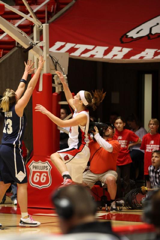 2011-02-12 16:09:36 ** Basketball, BYU, Damenbasketball, Michelle Plouffe, Utah Utes ** 