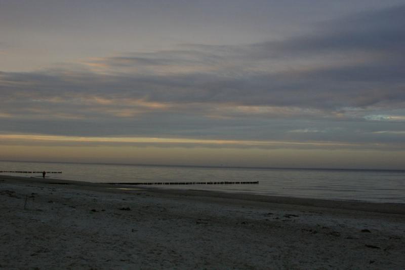 2006-11-26 15:43:10 ** Germany, Warnemünde ** Warnemünde beach.