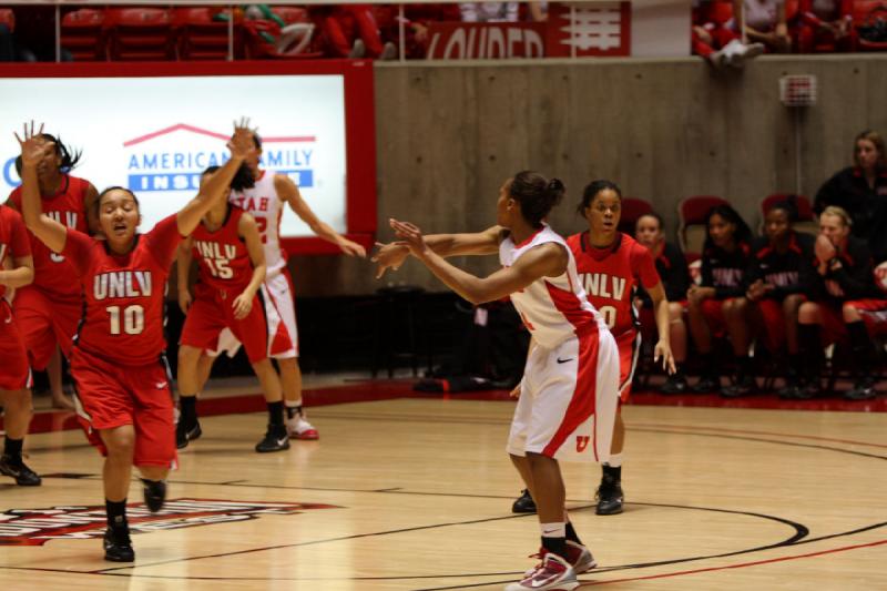 2010-01-16 15:19:24 ** Basketball, Halie Sawyer, Janita Badon, UNLV, Utah Utes, Women's Basketball ** 