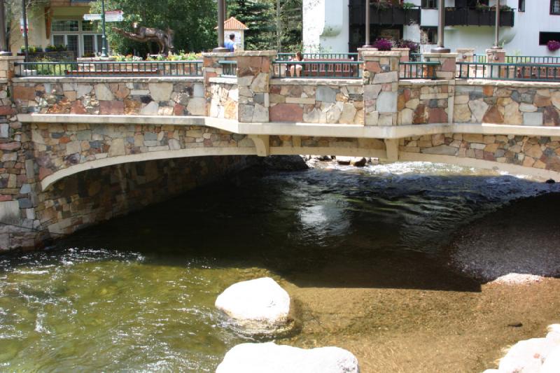 2006-07-22 12:43:18 ** Vail ** Directly next to this nice stone bridge they built another simple narrow bridge, possibly to allow this perspective. 2006-07-22 12:43:18 ** Vail ** Directly next to this nice stone bridge they built another simple narrow bridge, possibly to allow this perspective.