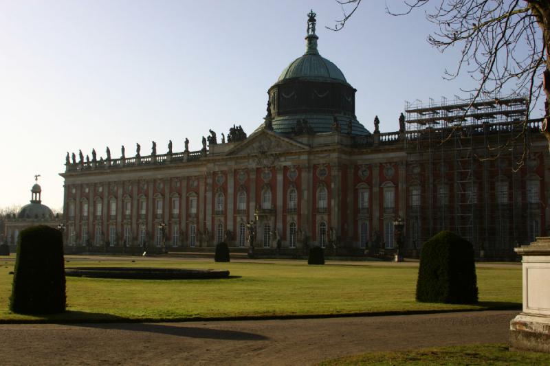 2006-11-28 12:02:20 ** Germany, Potsdam ** New Palace seen from the north east.