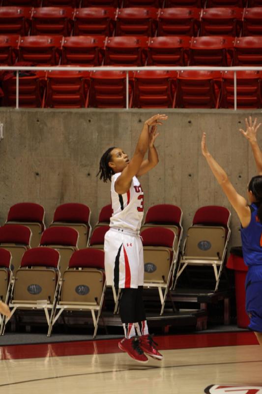 2013-11-01 17:19:03 ** Basketball, Ciera Dunbar, University of Mary, Utah Utes, Women's Basketball ** 
