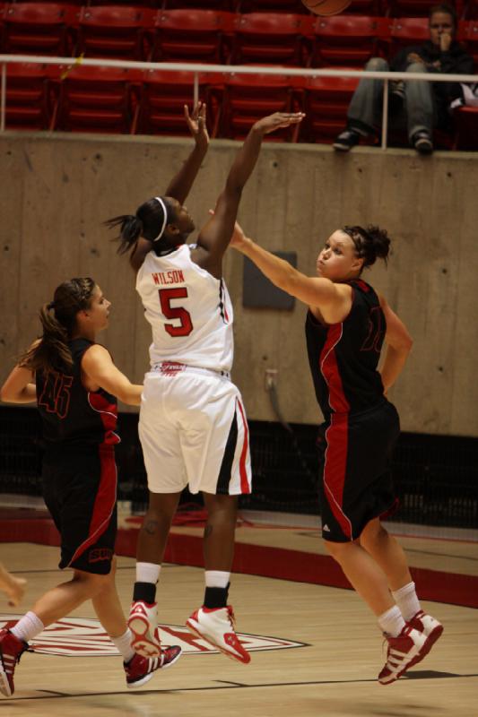 2011-11-13 16:16:40 ** Basketball, Cheyenne Wilson, Damenbasketball, Southern Utah, Utah Utes ** 