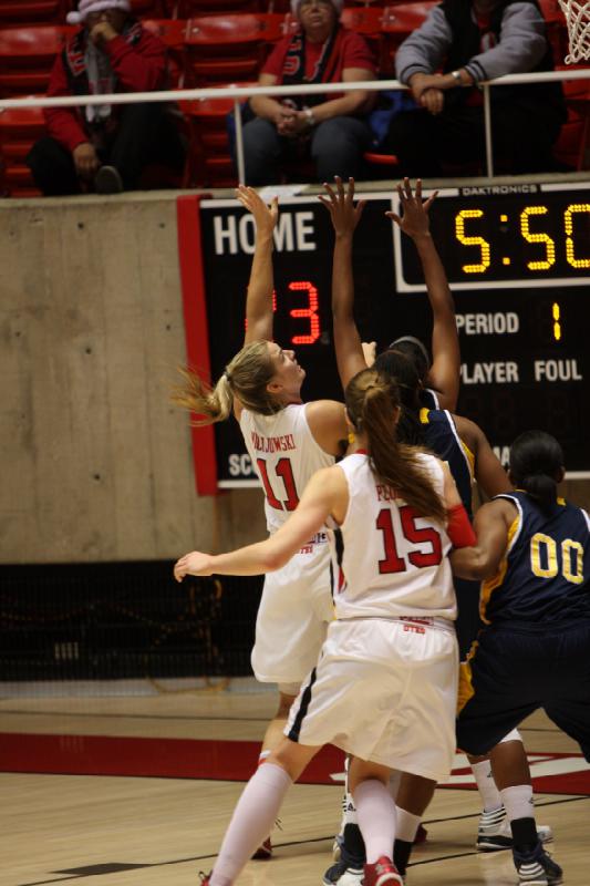 2012-12-20 19:22:07 ** Basketball, Michelle Plouffe, Taryn Wicijowski, UC Irvine, Utah Utes, Women's Basketball ** 