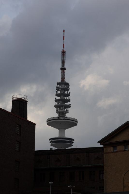 2010-04-05 17:41:28 ** Deutschland, Hamburg ** Ein Funkturm in Hamburg.