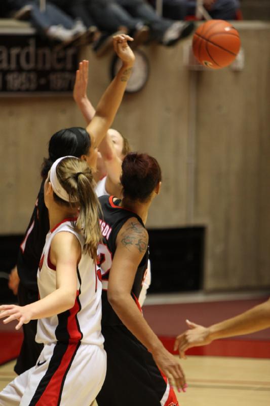2011-02-09 20:34:23 ** Basketball, Diana Rolniak, Michelle Plouffe, SDSU, Utah Utes, Women's Basketball ** 