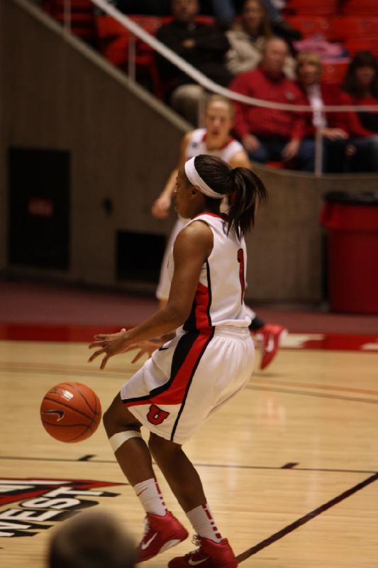 2010-12-20 20:20:00 ** Basketball, Damenbasketball, Janita Badon, Rachel Messer, Southern Oregon, Utah Utes ** 
