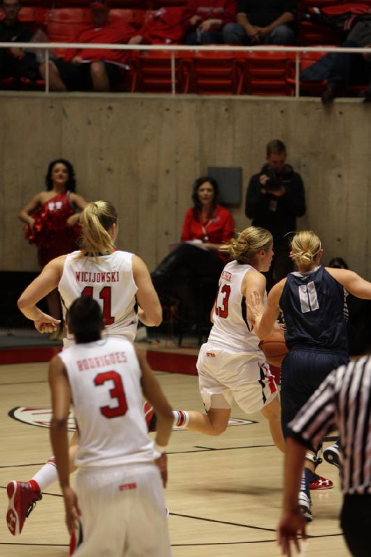 2012-11-27 19:29:23 ** Basketball, Damenbasketball, Iwalani Rodrigues, Rachel Messer, Taryn Wicijowski, Utah State, Utah Utes ** 