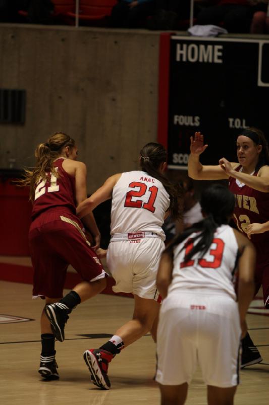 2013-11-08 21:05:59 ** Basketball, Damenbasketball, Devri Owens, University of Denver, Utah Utes, Wendy Anae ** 