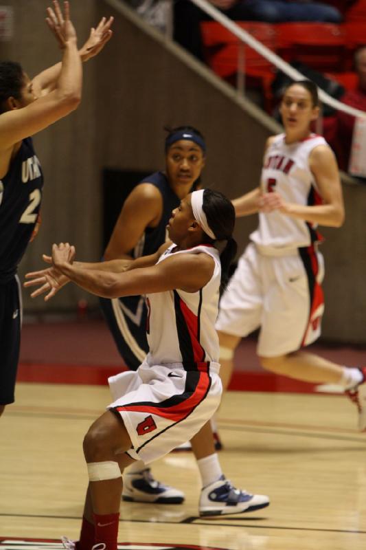 2011-01-01 16:00:13 ** Basketball, Damenbasketball, Janita Badon, Michelle Harrison, Utah State, Utah Utes ** 