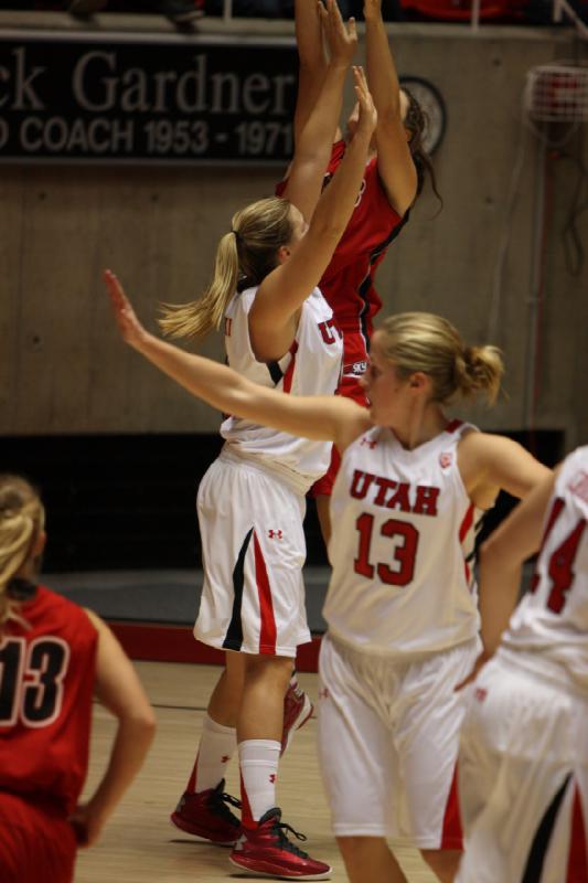 2012-11-13 19:38:27 ** Basketball, Paige Crozon, Rachel Messer, Southern Utah, Taryn Wicijowski, Utah Utes, Women's Basketball ** 