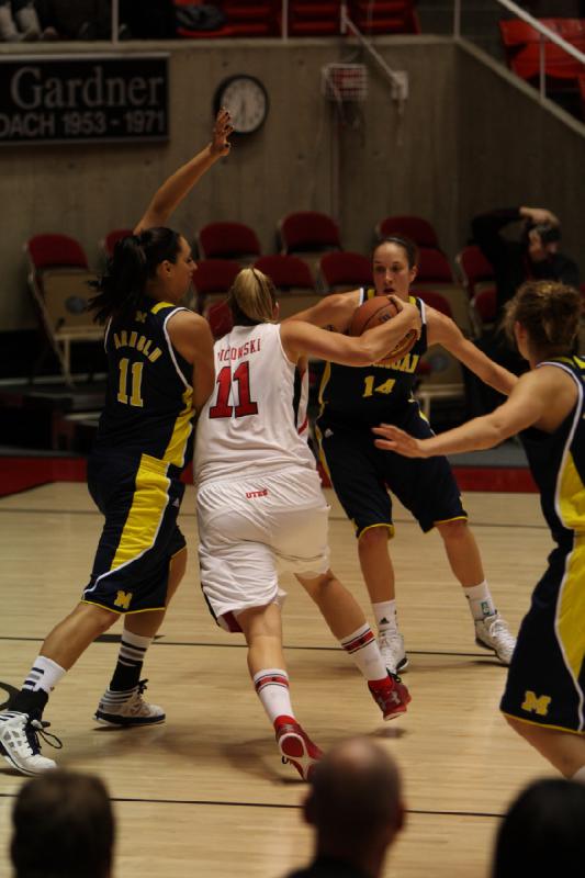 2012-11-16 17:34:35 ** Basketball, Michigan, Taryn Wicijowski, Utah Utes, Women's Basketball ** 