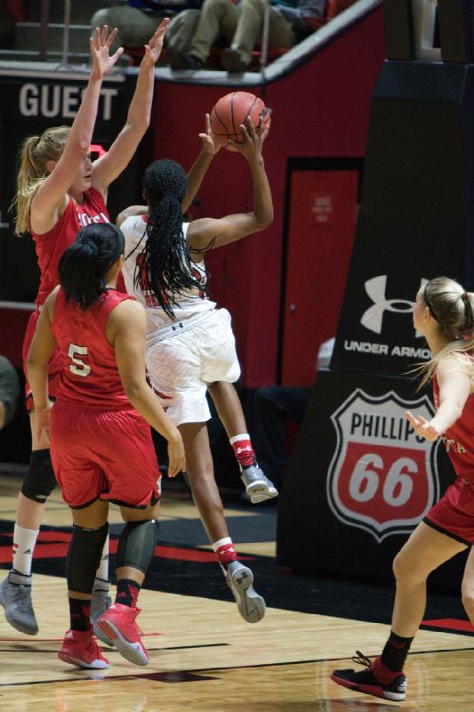 2015-11-13 17:57:40 ** Basketball, Damenbasketball, Erika Bean, South Dakota, Utah Utes ** 