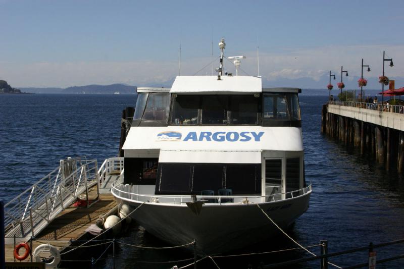2007-09-01 13:11:34 ** Seattle ** Ship for harbor cruises.