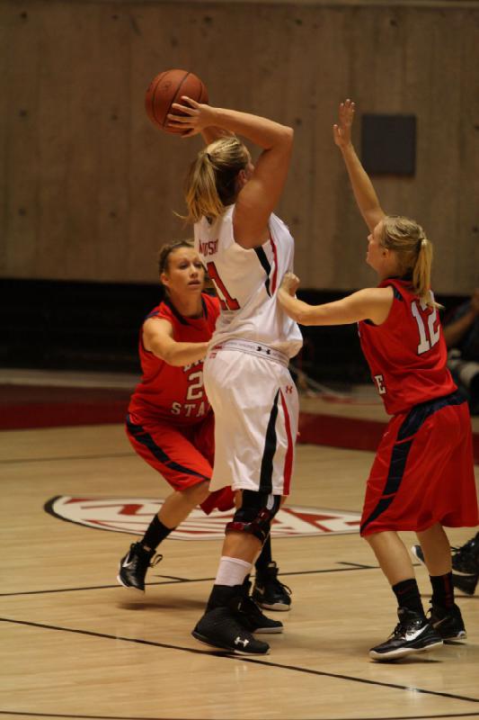 2011-11-05 17:10:53 ** Basketball, Dixie State, Taryn Wicijowski, Utah Utes, Women's Basketball ** 