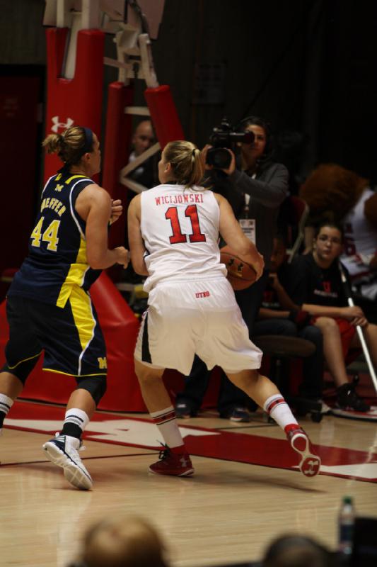 2012-11-16 16:47:17 ** Basketball, Michigan, Taryn Wicijowski, Utah Utes, Women's Basketball ** 