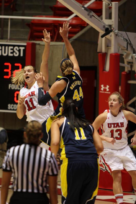 2012-11-16 17:46:56 ** Basketball, Damenbasketball, Michigan, Rachel Messer, Taryn Wicijowski, Utah Utes ** 