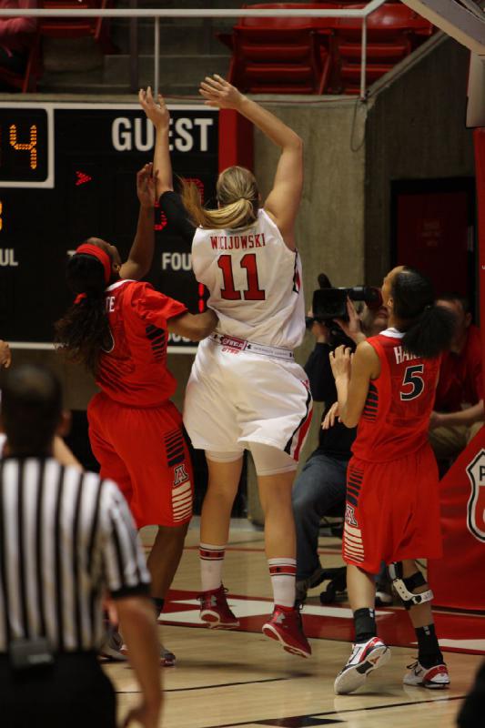 2013-01-18 19:36:54 ** Arizona, Basketball, Taryn Wicijowski, Utah Utes, Women's Basketball ** 