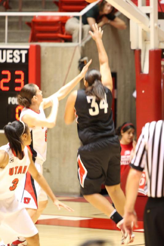 2010-12-20 19:57:23 ** Basketball, Damenbasketball, Iwalani Rodrigues, Michelle Harrison, Southern Oregon, Utah Utes ** 