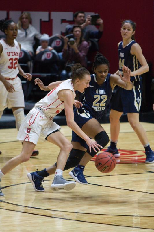 2017-12-21 13:36:52 ** Basketball, Damenbasketball, Oral Roberts, Tanaeya Boclair, Tilar Clark, Utah Utes ** 
