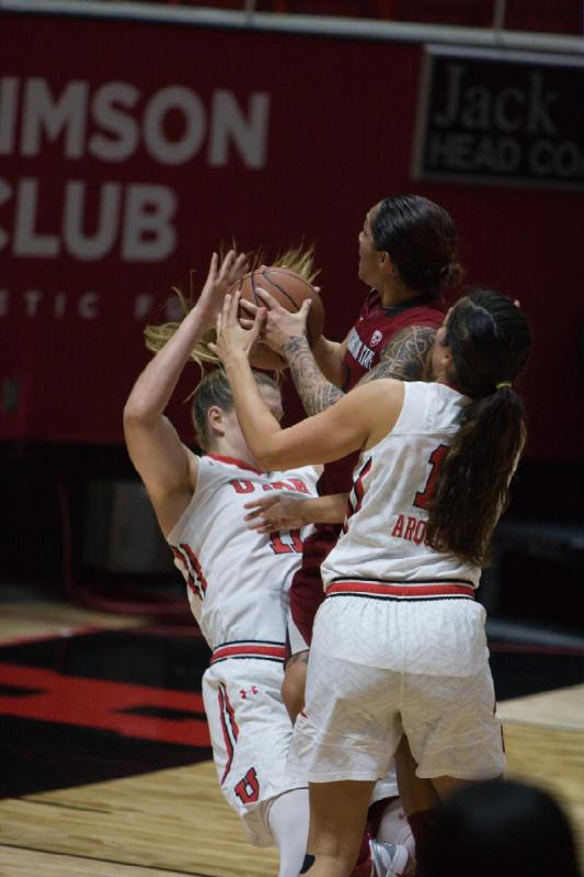 2015-02-15 12:42:13 ** Basketball, Damenbasketball, Nakia Arquette, Taryn Wicijowski, Utah Utes, Washington State ** 