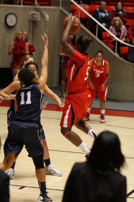 2012-12-08 16:37:58 ** Basketball, BYU, Cheyenne Wilson, Damenbasketball, Iwalani Rodrigues, Utah Utes ** 