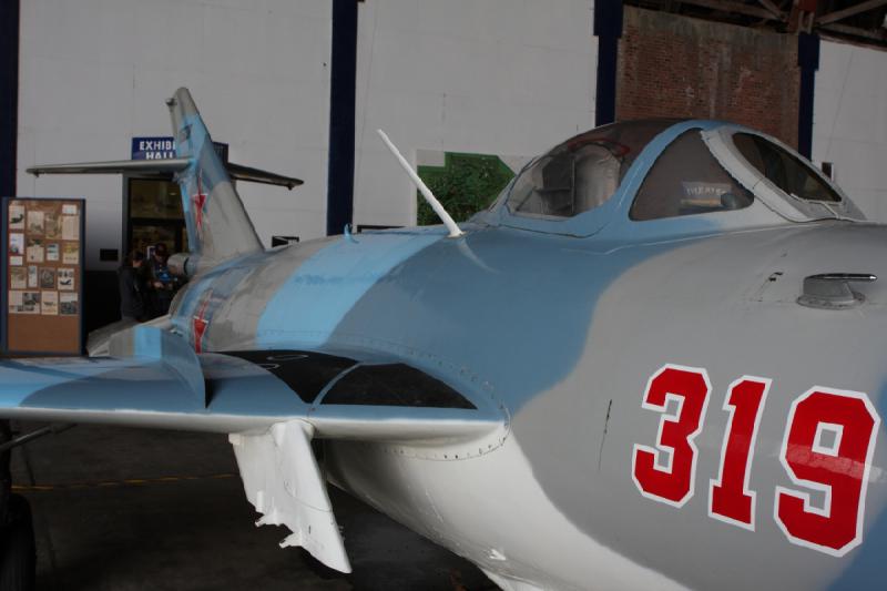 2011-03-26 12:22:08 ** Tillamook Flugzeugmuseum ** 