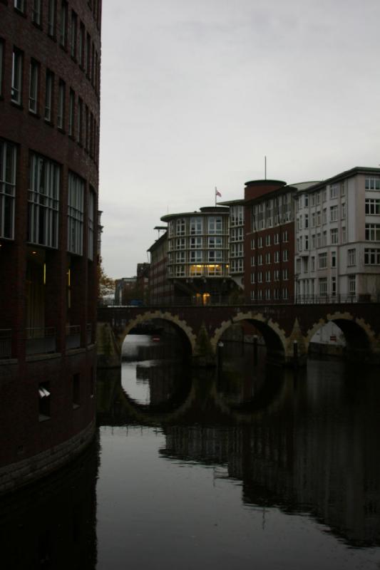 2006-11-25 08:37:48 ** Germany, Hamburg ** The early morning in Hamburg.