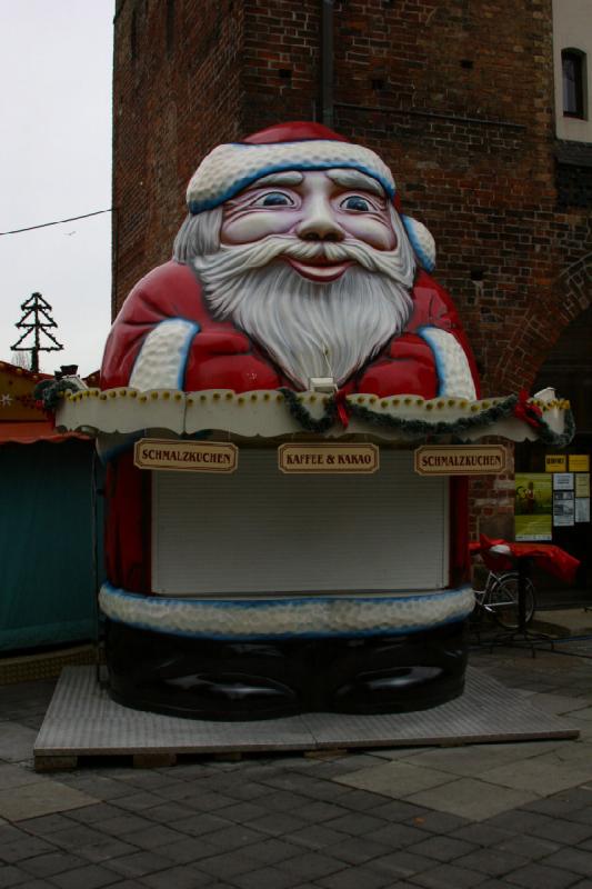 2006-11-26 14:04:14 ** Germany, Rostock ** Booth on the still unopened christmas market of Rostock.