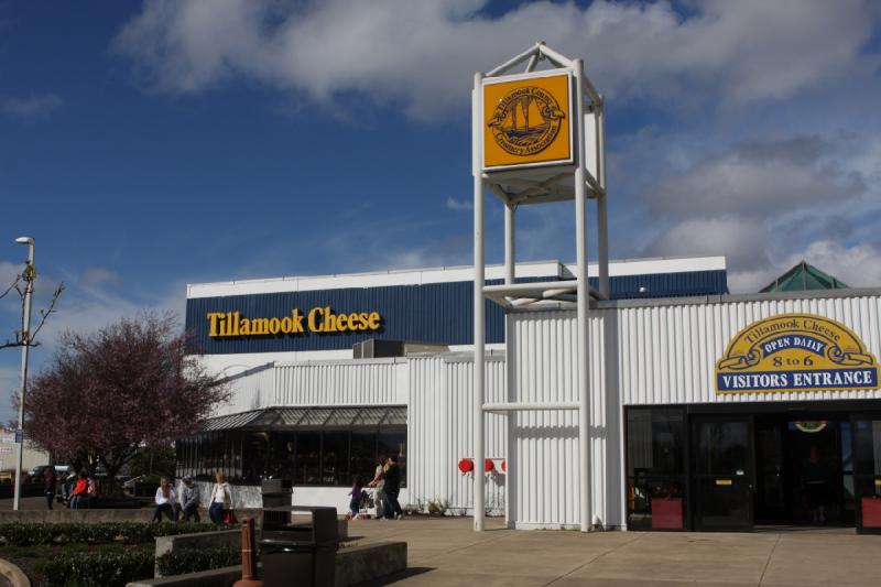 2011-03-25 15:36:13 ** Tillamook Cheese Factory ** The Tillamook cheese factory.