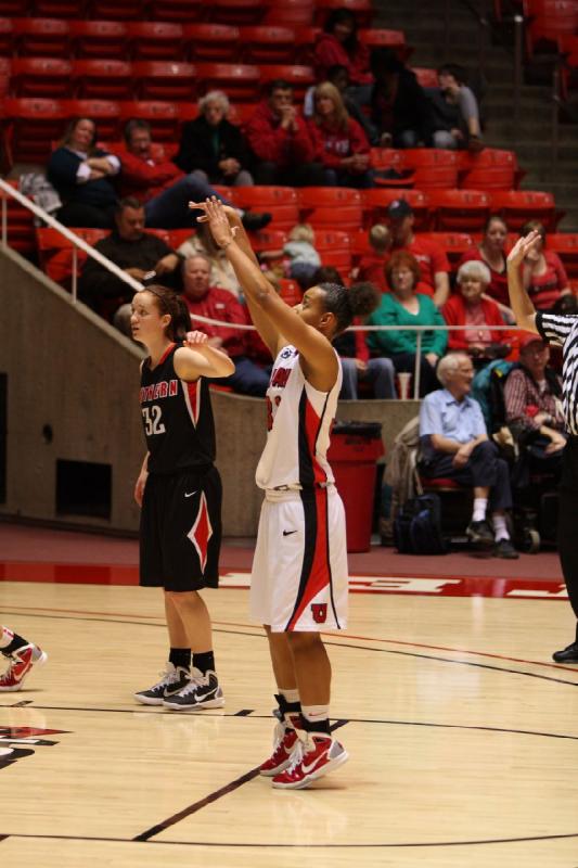 2010-12-20 20:44:47 ** Basketball, Ciera Dunbar, Damenbasketball, Southern Oregon, Utah Utes ** 
