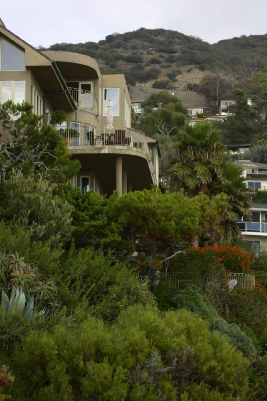 2007-10-13 15:48:10 ** California ** Houses at the beach.