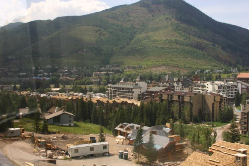 2006-07-23 15:19:00 ** Vail ** Directly at the mountain new extremely expensive homes are being constructed. 2006-07-23 15:19:00 ** Vail ** Directly at the mountain new extremely expensive homes are being constructed.