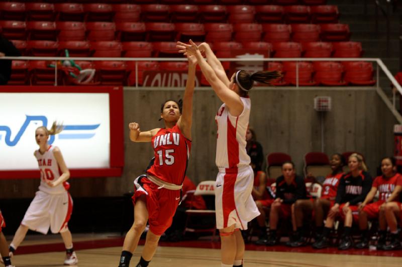 2010-01-16 15:36:15 ** Basketball, Josi McDermott, Kalee Whipple, UNLV, Utah Utes, Women's Basketball ** 