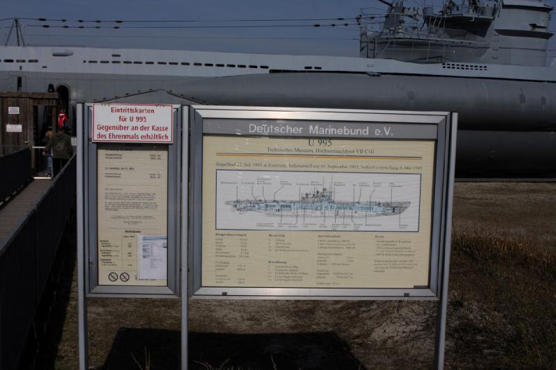 2010-04-07 11:43:07 ** Deutschland, Laboe, Typ VII, U 995, U-Boote ** Am Eingang zu U 995 ist eine Übersichtstafel angebracht, die die einzelnen Abteilungen des U-Boots beschreibt.